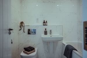 Photo 25- click for photo gallery